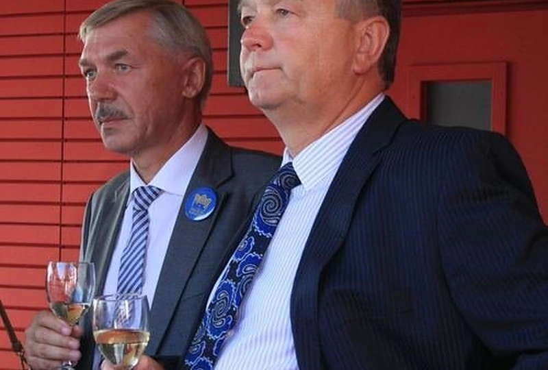 Bendrovės "Klaipėdos vanduo"generalinis dierektorius Leonas Makūnas ir Klaipėdos apskrities vyriausiojo policijos komisariato vadovas Benonas Ivanauskas