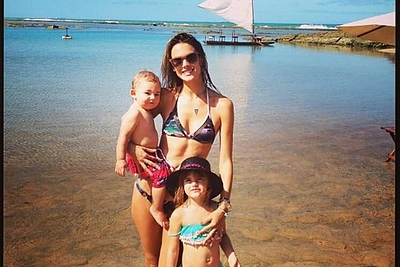 Alessandros Ambrosio su vaikais Anja ir Noah