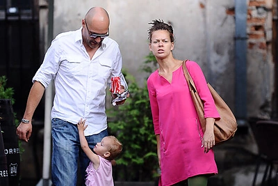 Jonas Jonušas su žmona Dominyka ir dukra