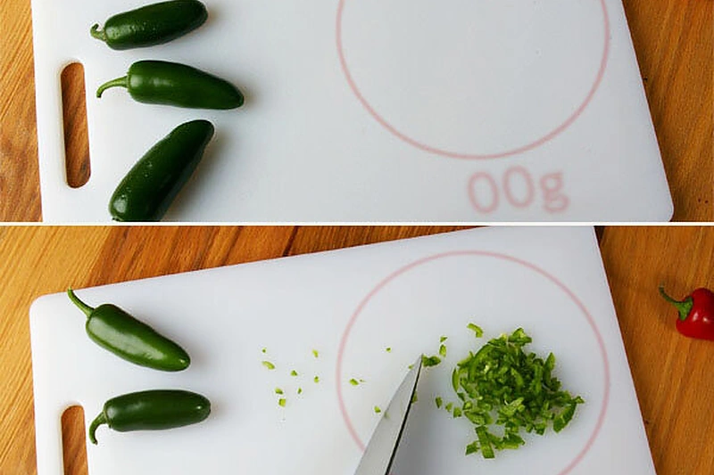 Pjaustymo lentelė su įmontuotomis svarstyklėmis