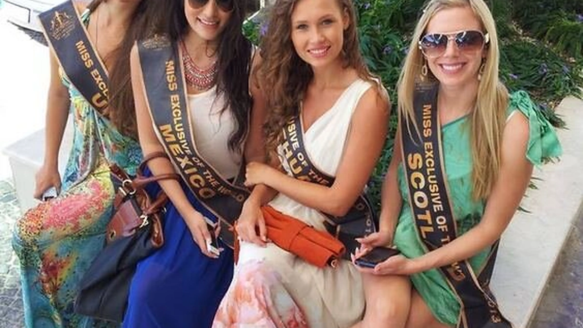 Greta Mikalauskytė (antra iš dešinės)