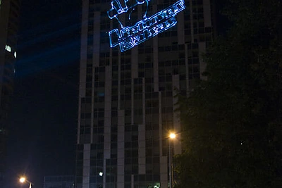 Stebėti „Lietuvos balsą“ gerbėjus kvietė lazerių šou