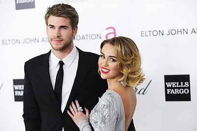 Miley Cyrus įsigijo namą, kuriame ketina gyventi su Liamu Hemsworthu