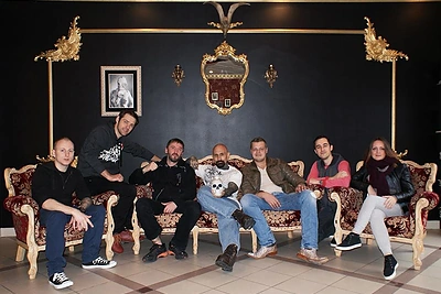 Robertas LaSardo Vilniuje atsinaujino savo tatuiruotę