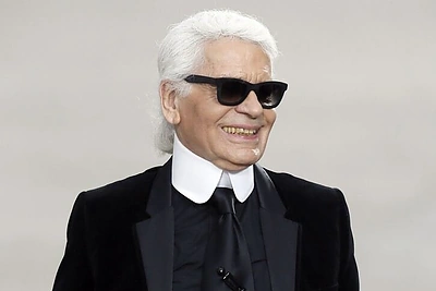 Karlas Lagerfeldas sukūrė aksesuarų kolekciją, kurią įkvėpė jo katė