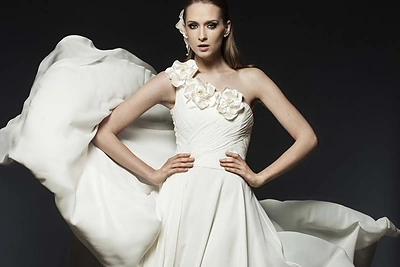 Egidijaus Rainio suknelė / „PIX studijos“ nuotr.