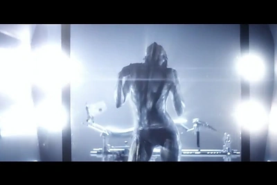 Miley Cyrus dainos „Real and True“ vaizdo klipe