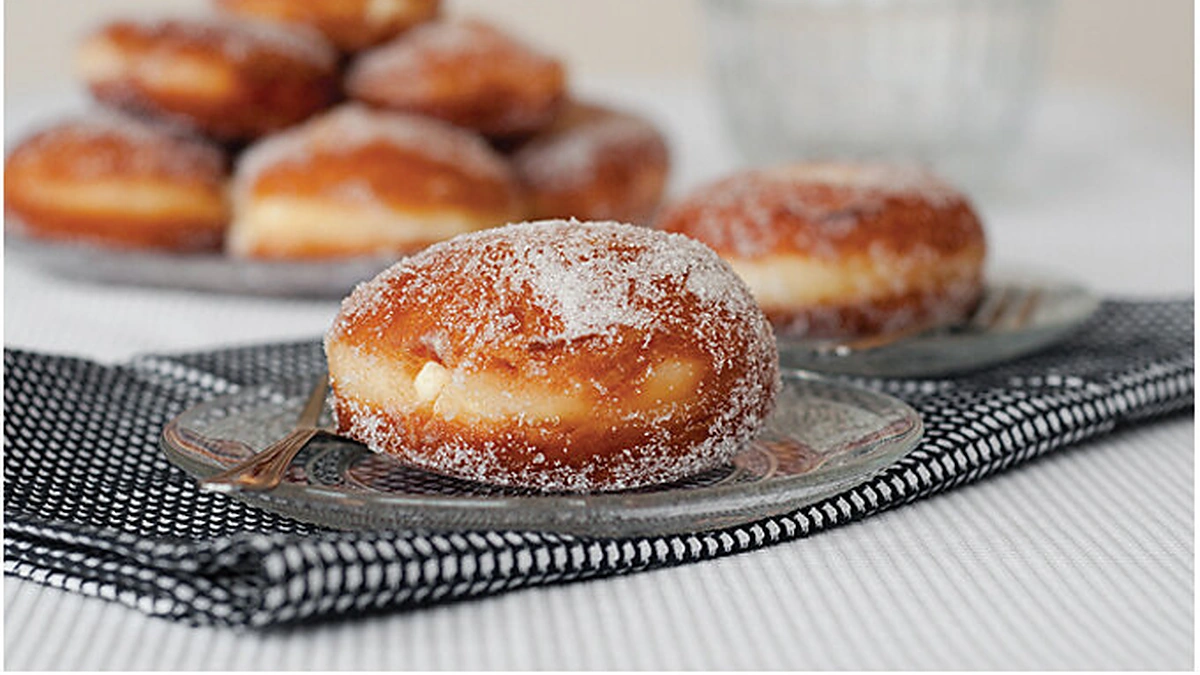 Spurgos su vaniliniu kremu