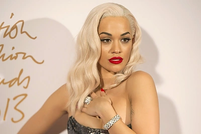 Rita Ora gavo vaidmenį erotinio romano „Penkiasdešimt pilkų atspalvių“ ekranizacijoje