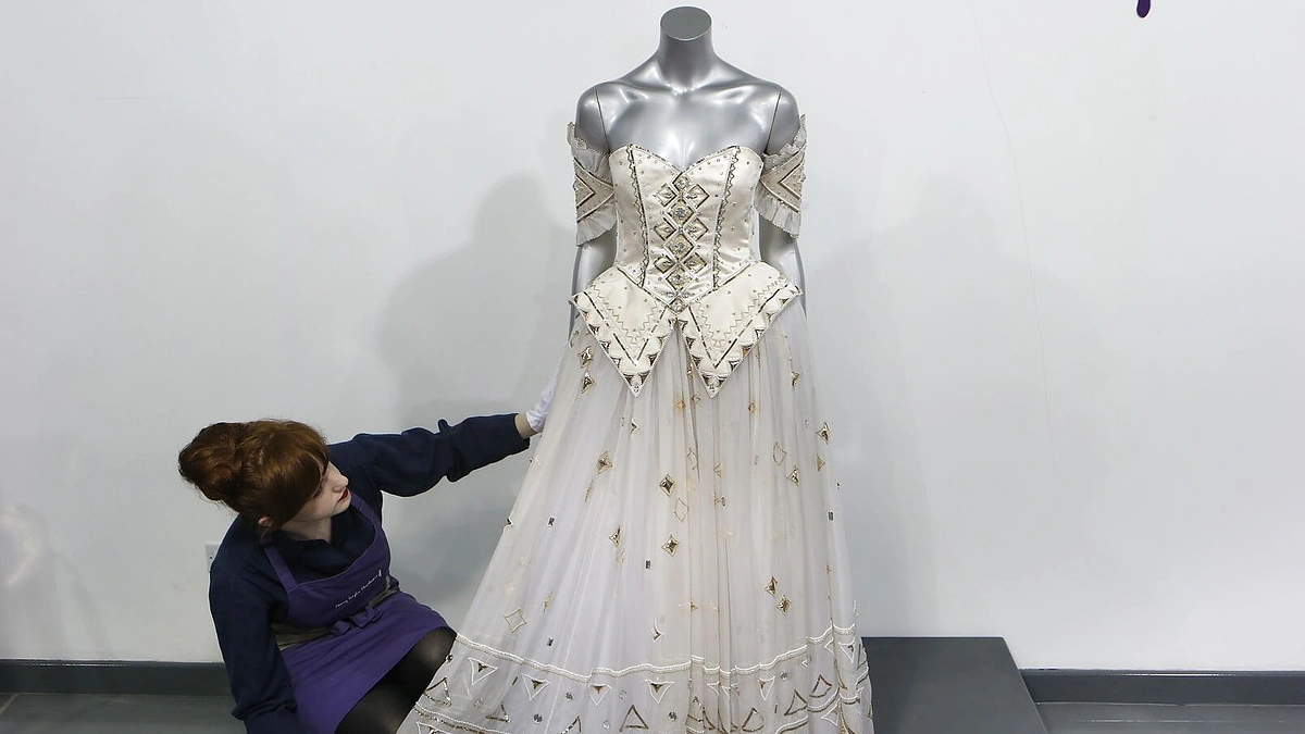 princesės Dianos suknelė