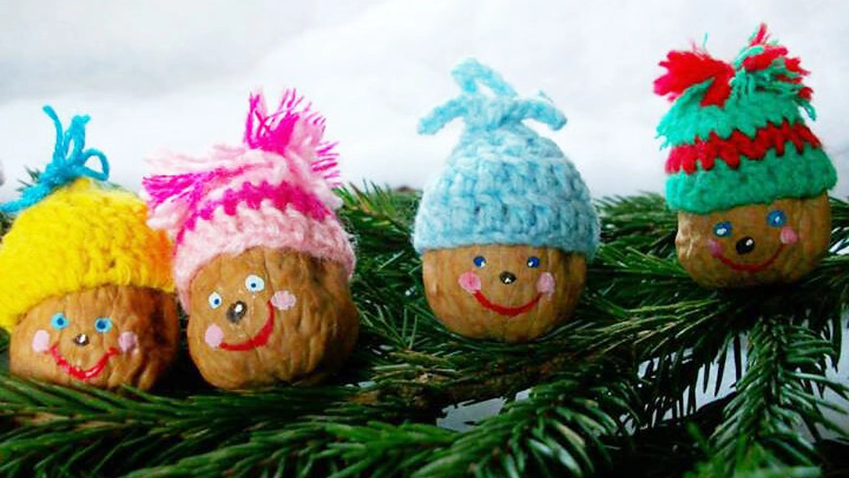 Riešutai su kepurėlėmis