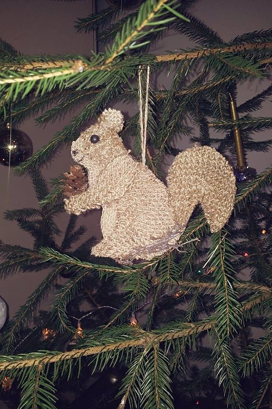 Baibos Skurstenės Kalėdų eglutės papuošimas