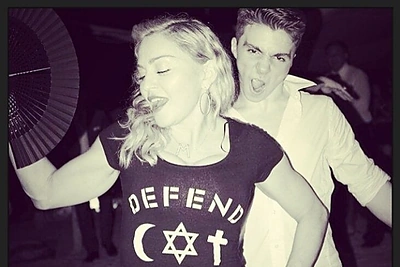 Su tėvu Guy Ritchie į Londoną Kalėdoms išvykęs Madonnos sūnus bus priverstas grįžti pas mamą