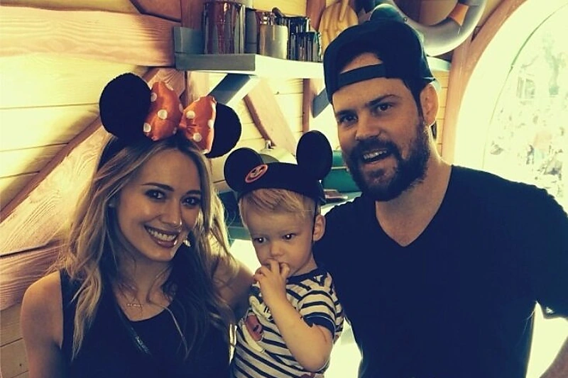 Hilary Duff ir Mike'as Comrie su sūnumi Luca