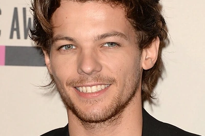 Grupės „One Direction“ narys Louisas Tomlinsonas turi dar vieną sesę ir brolį