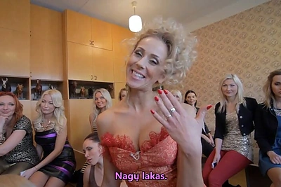 Interneto juokelis: Rytų Europos vyriškumo mokykla turi pasekėjų – Ineta Stasiulytė kviečia į fyfų mokyklą