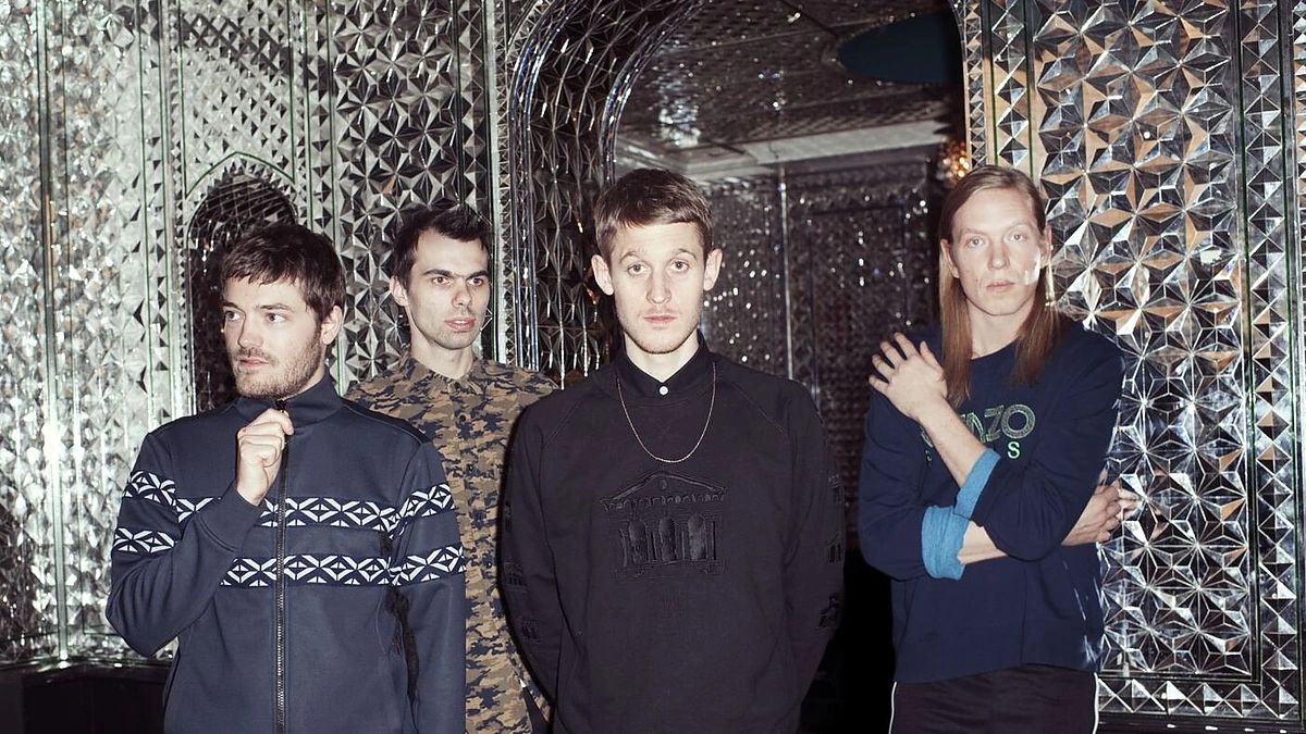 „When Saints Go Machine“