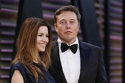 Britų aktorė Talulah Riley ir „PayPal“ įkūrėjas Elonas Muskas atšaukė skyrybų prašymą