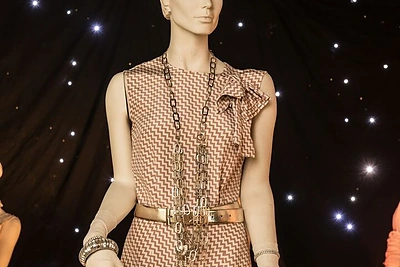 Juozo Statkevičiaus parodoje eksponuojami kostiumai