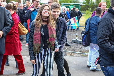 Gerbėjai plūdo į „B&W Hallrene“ areną