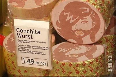 Internautai ir mėsininkai puolė kurti „Eurovizijos“ nugalėtojos Conchitos Wurst vardo dešras
