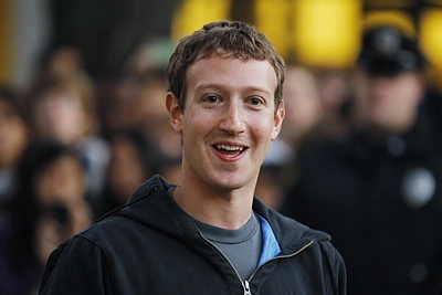 „Facebook“ klaida: tūkstančiai vartotojų paskelbti mirusiais, tarp jų – ir Markas Zuckerbergas