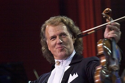 Vilniuje valso karalius André Rieu gros 5 mln. litų vertinamu smuiku