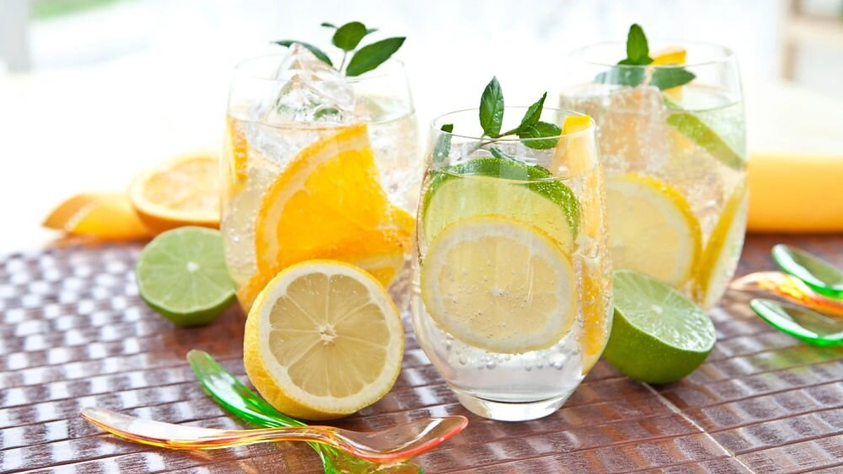 Žaliosios arbatos limonadas