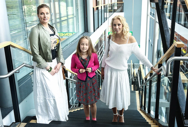 Auša Štukytė ir Ineta Stasiulytė su dukra Upe