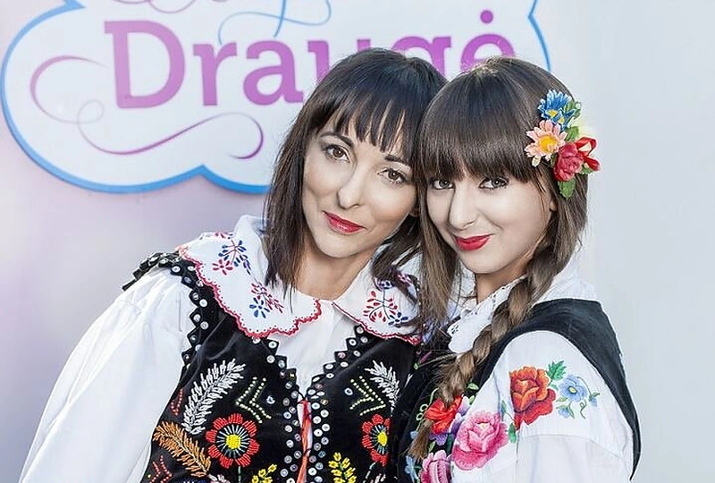 Projekto „Mano geriausia draugė“ dalyvės Anastasija Ivanova su mama Dorota Skinder