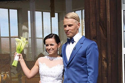 Šokėja Justina Žemaitytė Nidoje susituokė su jėgos aitvarų valdymo treneriu Tadu Gauču
