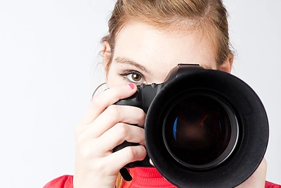 Fotošopo eksperimentai: kaip 25-iose skirtingose šalyse atrodo tobulos moters portretas