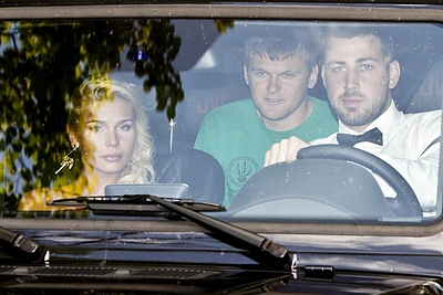 Bažnyčioje susituokę Jonas ir Eglė Valančiūnai po savaitės sveikino Liną Kleizą jo vestuvėse