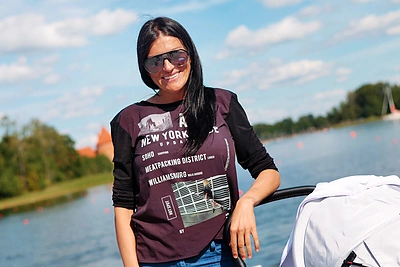 Birželį dukrą pagimdžiusi maratonininkė Diana Lobačevskė demonstruoja tobulą figūrą