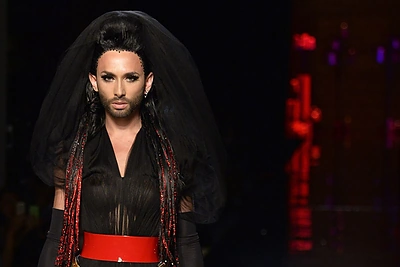 Conchita Wurst tapo dizainerio Jeano Paulio Gaultier modeliu