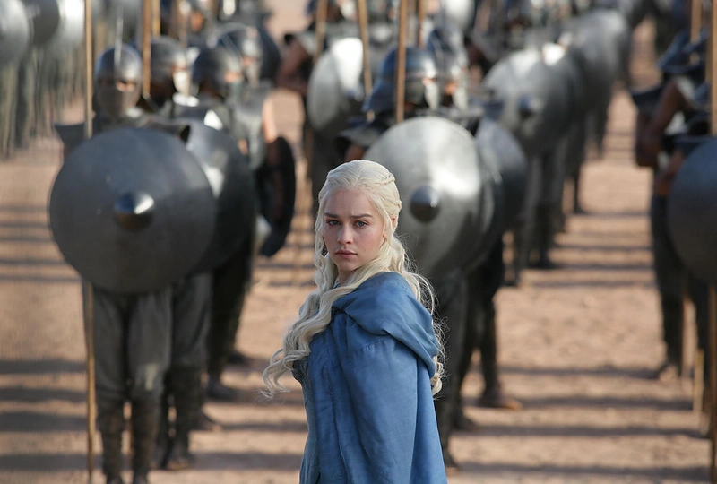 Emilia Clarke seriale „Sostų karai“