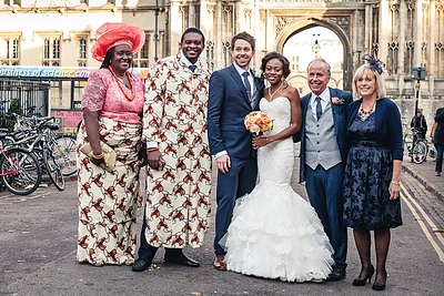 Kuo skiriasi angliškos ir lietuviškos vestuvės?