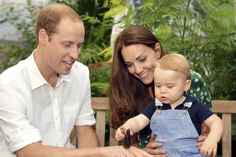 Princas Williamas ir Kembridžo hercogienė Catherine su sūnumu George'u