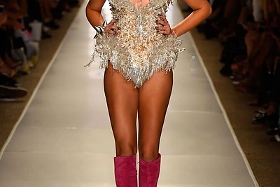 Beach Bunny Featuring The Blonds