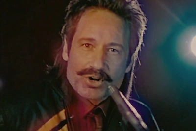 „X failų“ žvaigždė Davidas Duchovny nusifilmavo rusiško alaus reklamoje, kuri aukština Rusiją