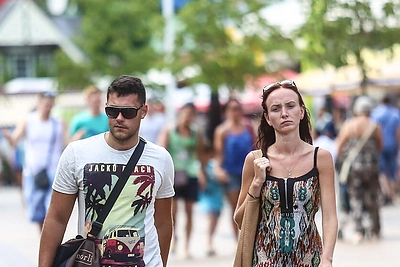 Gatvės stilius: kurortinės mados spinduliai ir bėdos