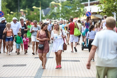 Poilsiautojai Palangoje