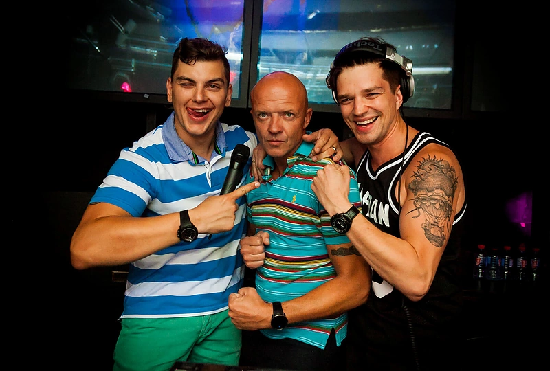 Ramūnas Rudokas su Rolandu Mackevičiumi ir Jonu Nainiu