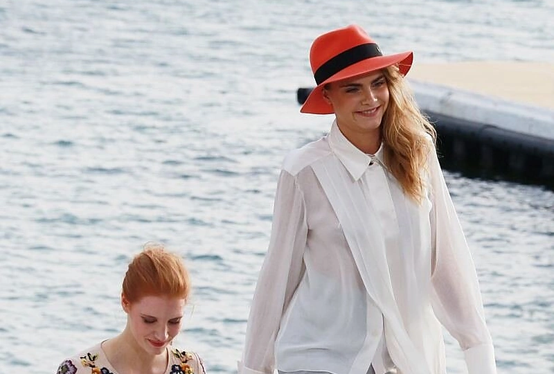 Modelis Cara Delevingne.