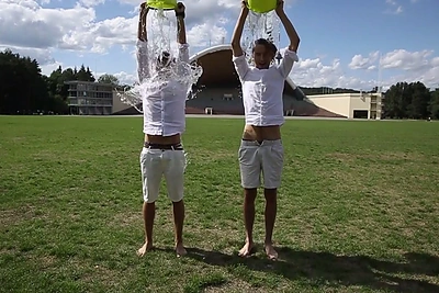 Ledinio vandens virusas plinta: fotografai Tomas ir Lukas meta iššūkį Gediminui Žilinskui