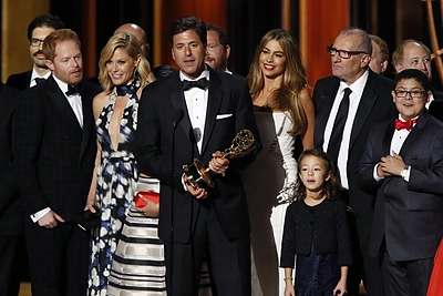 „Emmy“ apdovanojimai: triumfavo serialai „Bręstantis blogis“ ir „Moderni šeima“