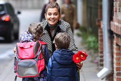 Eglė Skrolytė su vaikais