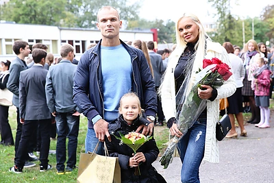 Vita ir Justas Jakučiai su dukra Nikoleta