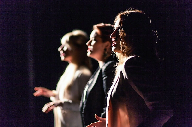 Grupė „Tos pačios“