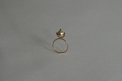 Indrės Makaraitytės kurtas papuošalas